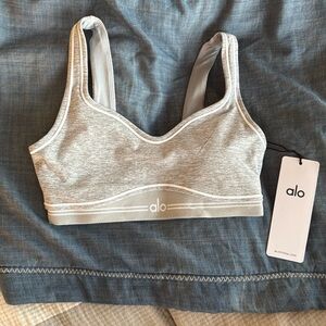 NWT Alo Yoga Airlift bra